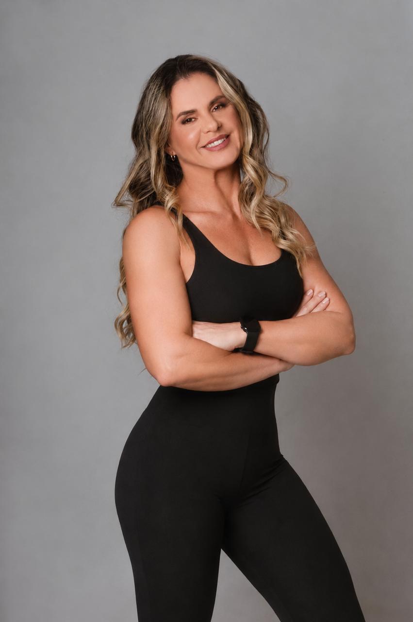Adriana Ayres